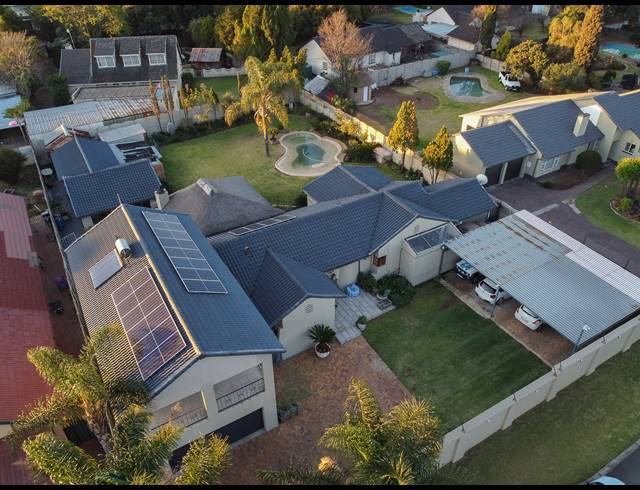 5 BEDROOM HOUSE FOR SALE IN BRACKENHURST